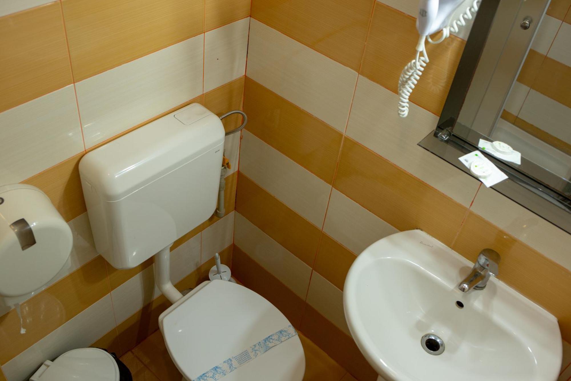 מלון קונסטנצה Curtea Brancoveneasca מראה חיצוני תמונה
